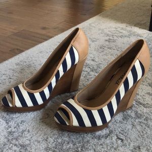 Splendid Peep-Toe Wedges